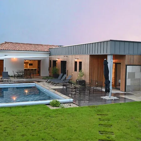 Le Clos Des Izards Villa *